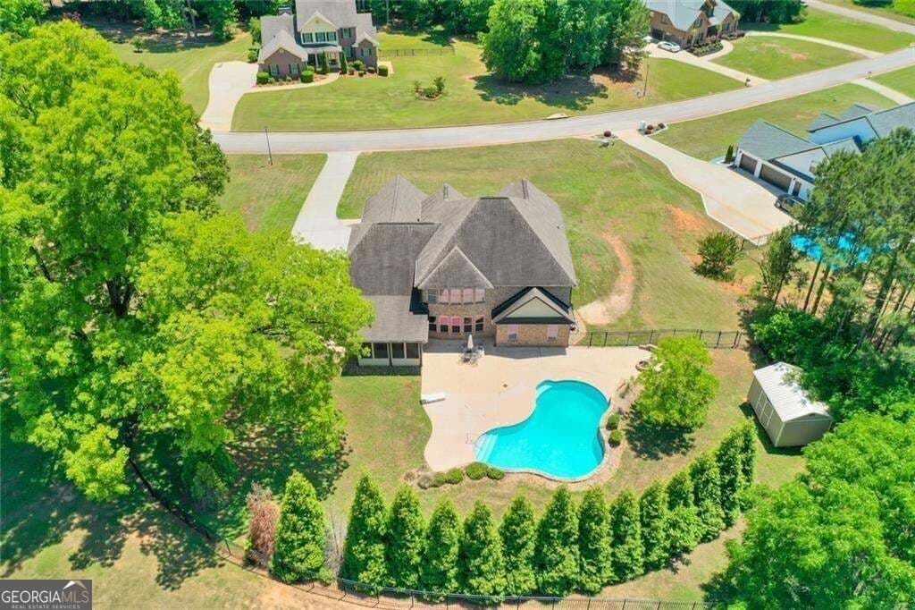 5 bedroom, 3.5 bathroom, 4,162 sq ft single family residence for sale at 209 Enfield Lane, Mcdonough, GA 30252 — photo 2