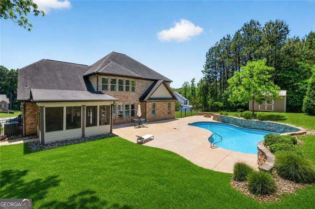 5 bedroom, 3.5 bathroom, 4,162 sq ft single family residence for sale at 209 Enfield Lane, Mcdonough, GA 30252 — photo 3