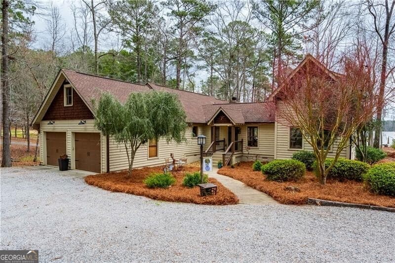 4 bedroom, 3.5 bathroom, 2,601 sq ft single family residence sold at 1180 Cherokee Trail, White Plains, GA 30678