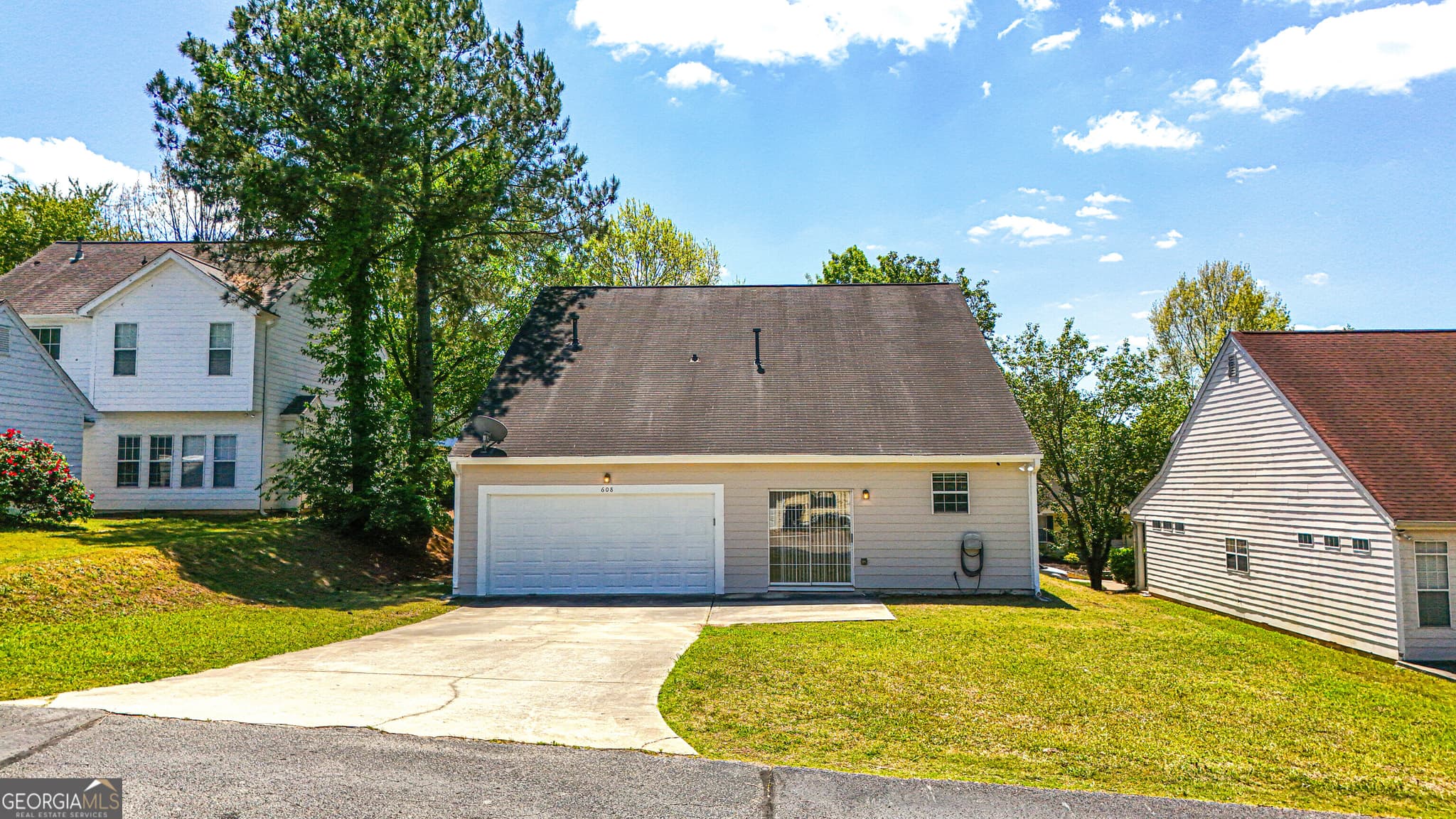 3 bedroom, 2 bathroom, 1,762 sq ft single family residence under contract at 608 Brookwater Drive, Stockbridge, GA 30281 — photo 5