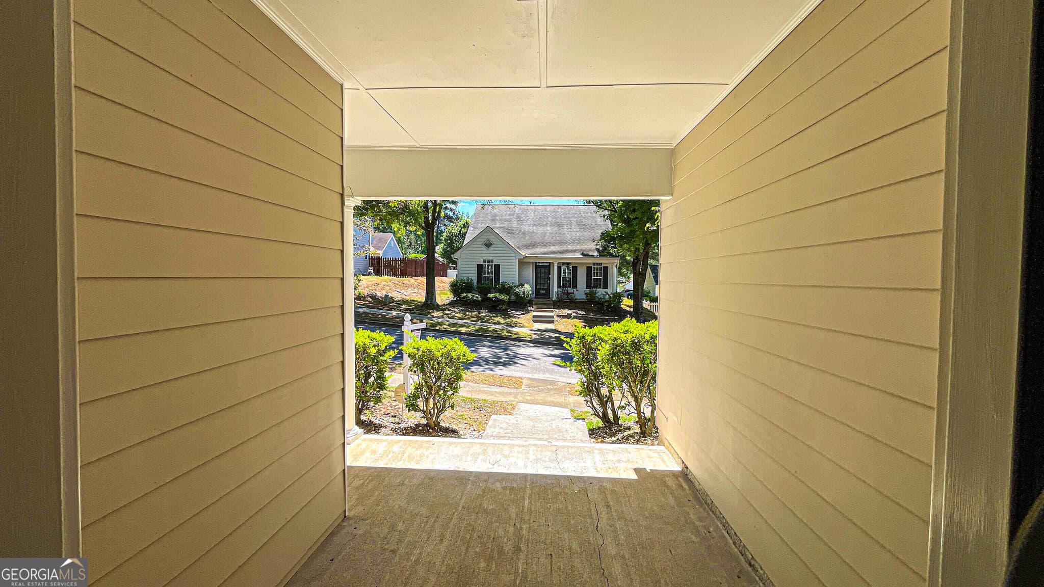 3 bedroom, 2 bathroom, 1,762 sq ft single family residence under contract at 608 Brookwater Drive, Stockbridge, GA 30281 — photo 10