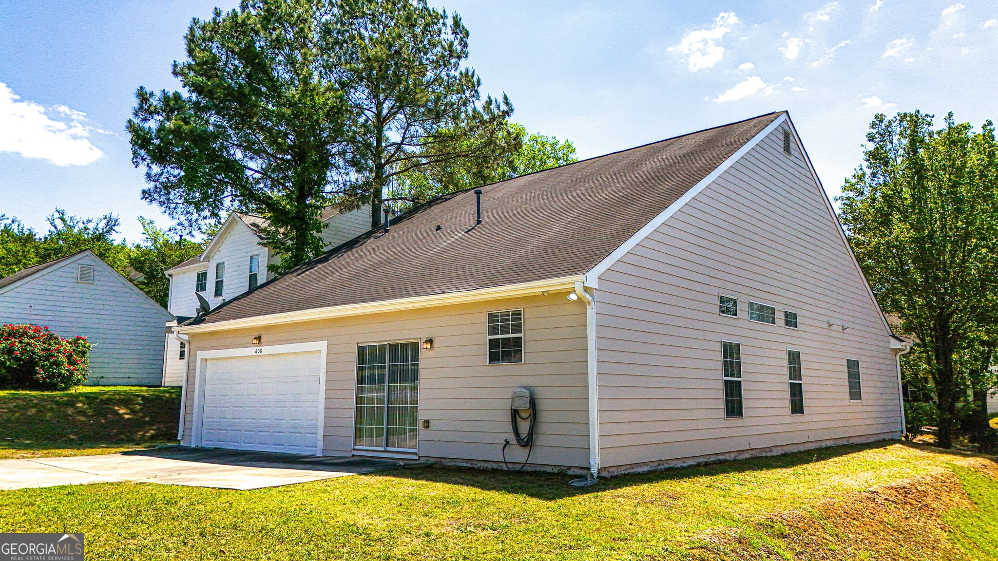 3 bedroom, 2 bathroom, 1,762 sq ft single family residence under contract at 608 Brookwater Drive, Stockbridge, GA 30281 — photo 4