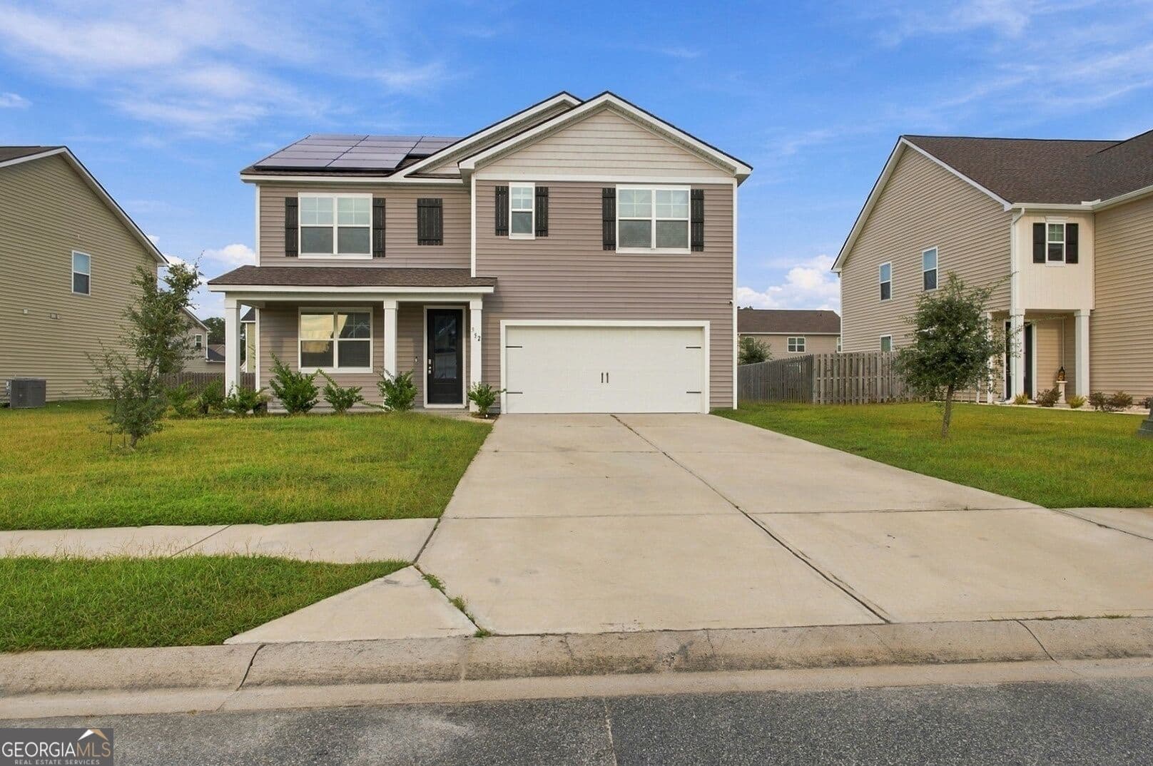 5 bedroom, 3 bathroom single family residence for sale at 352 Wedge Circle, Richmond Hill, GA 31324 — photo 3