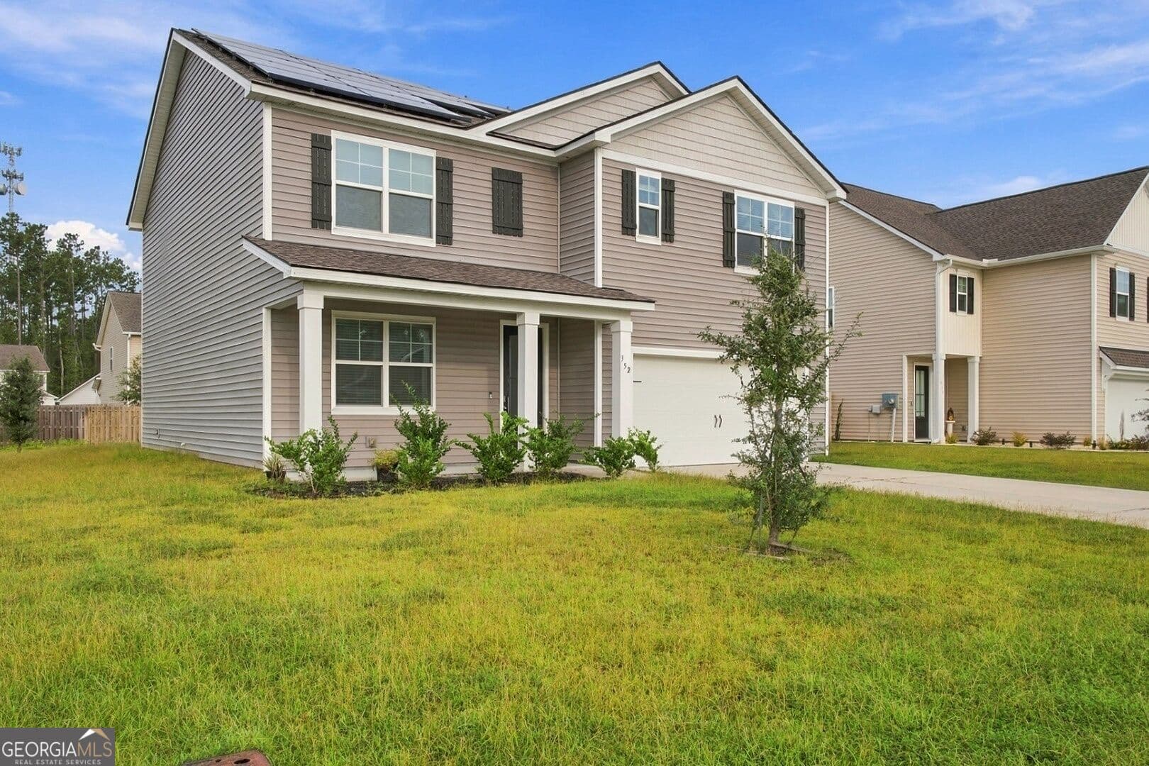 5 bedroom, 3 bathroom single family residence for sale at 352 Wedge Circle, Richmond Hill, GA 31324 — photo 4