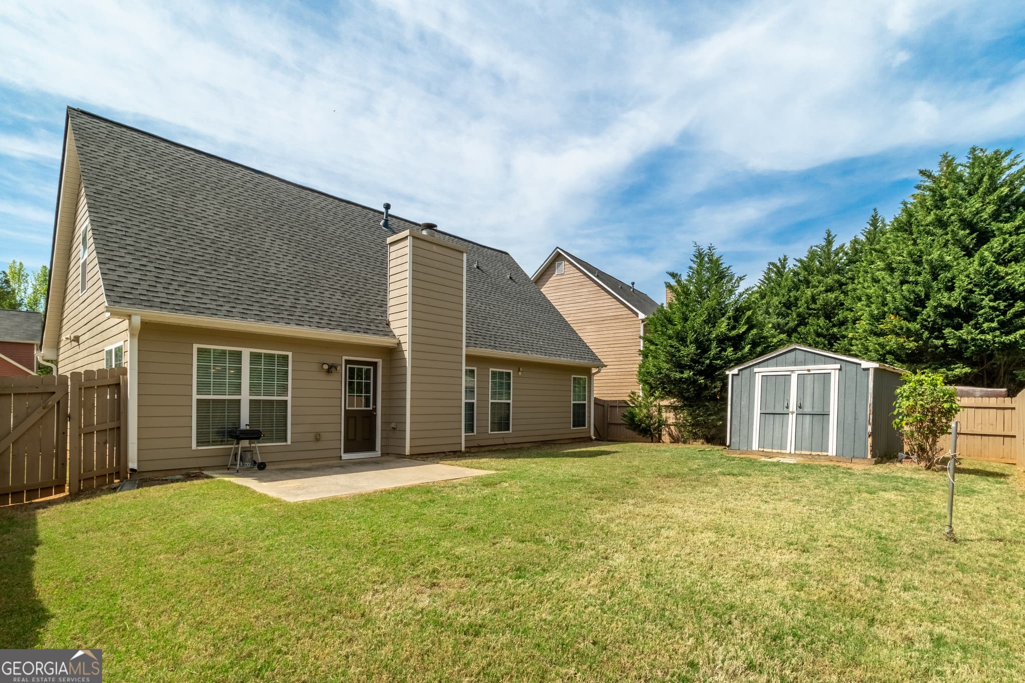 3 bedroom, 2.5 bathroom, 1,888 sq ft single family residence for sale at 253 Augusta Woods Drive, Villa Rica, GA 30180 — photo 2
