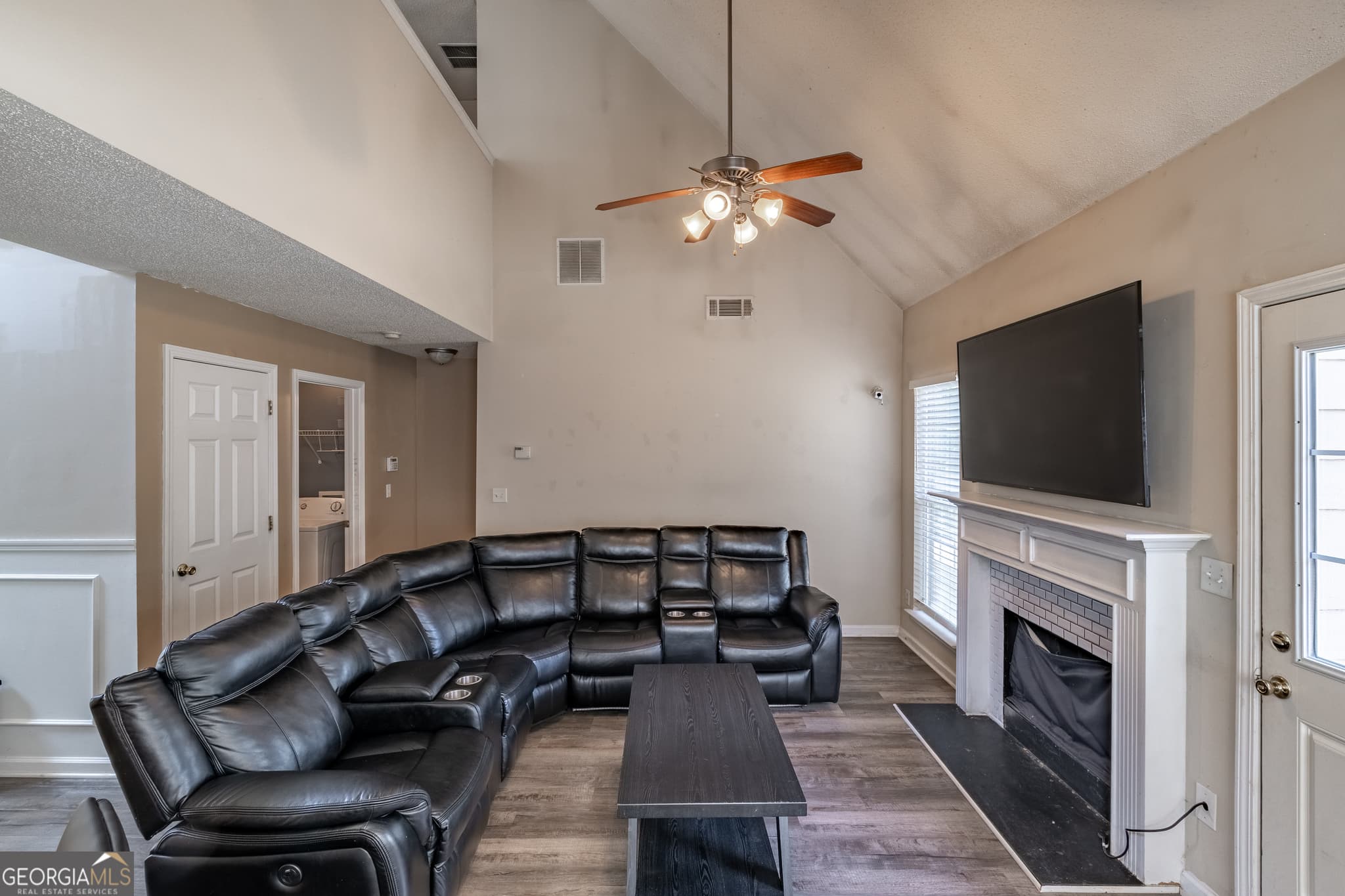 3 bedroom, 2.5 bathroom, 1,888 sq ft single family residence for sale at 253 Augusta Woods Drive, Villa Rica, GA 30180 — photo 6