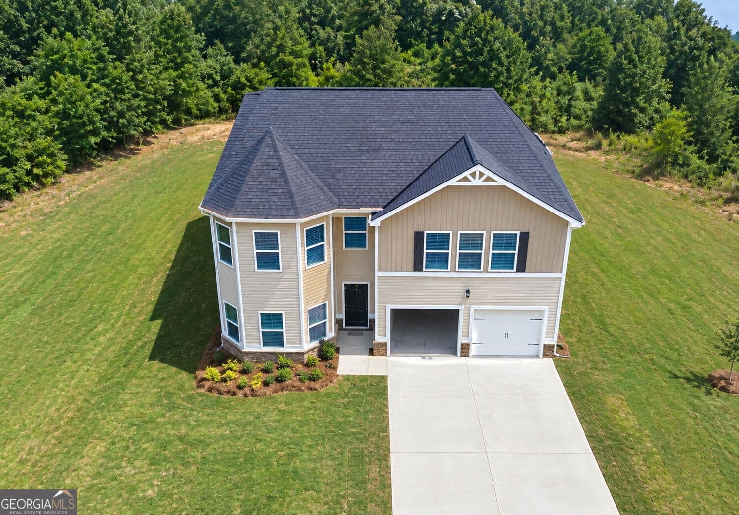 5 bedroom, 3 bathroom, 2,370 sq ft single family residence for sale at 804 Clydes Way, Jackson, GA 30233
