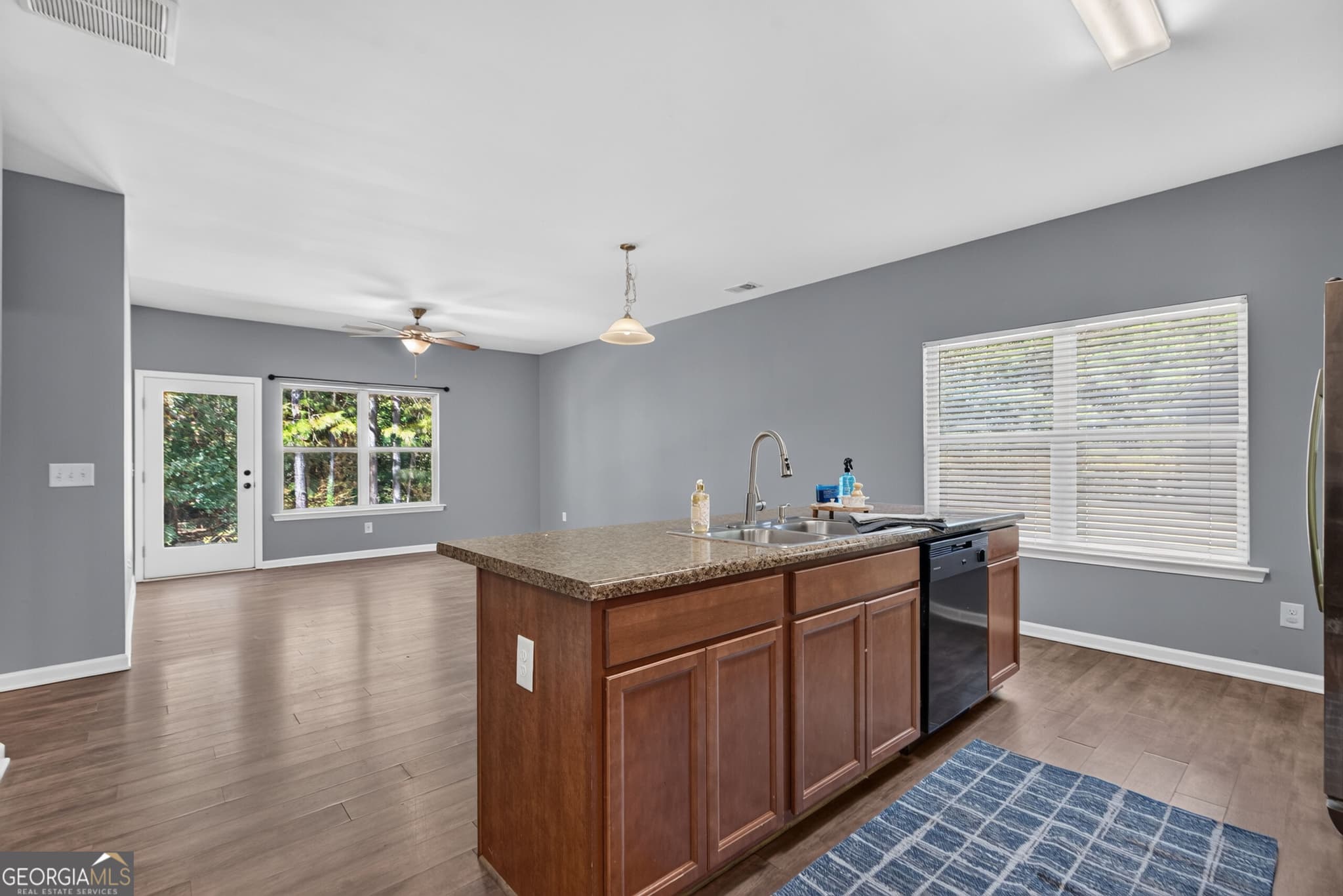 3 bedroom, 2 bathroom, 1,186 sq ft single family residence for sale at 15 Grandberry Court, Rome, GA 30165 — photo 6