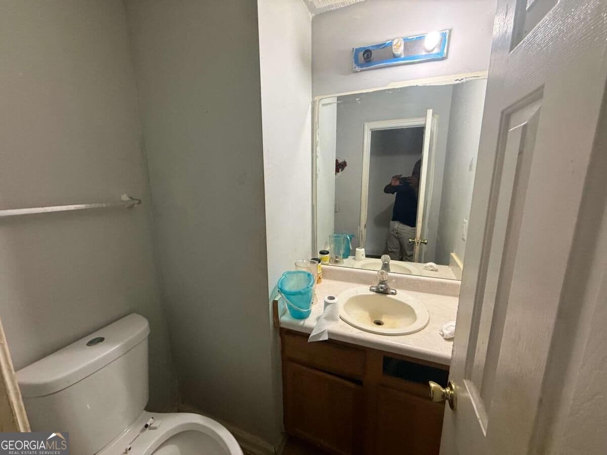 4 bedroom, 2.5 bathroom, 2,344 sq ft single family residence for sale at 2362 Marsh Rabbit Lane, Decatur, GA 30035 — photo 7