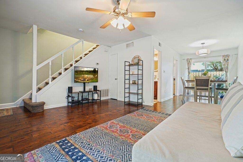 2 bedroom, 1.5 bathroom, 1,092 sq ft condominium for sale at 136 Peachtree Memorial Drive PA8, Atlanta, GA 30309 — photo 8