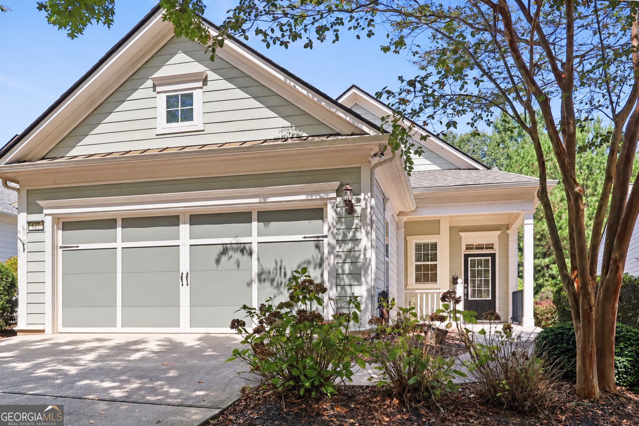 2 bedroom, 2 bathroom, 1,336 sq ft single family residence for sale at 127 Begonia Court, Griffin, GA 30223 — photo 1 of 24