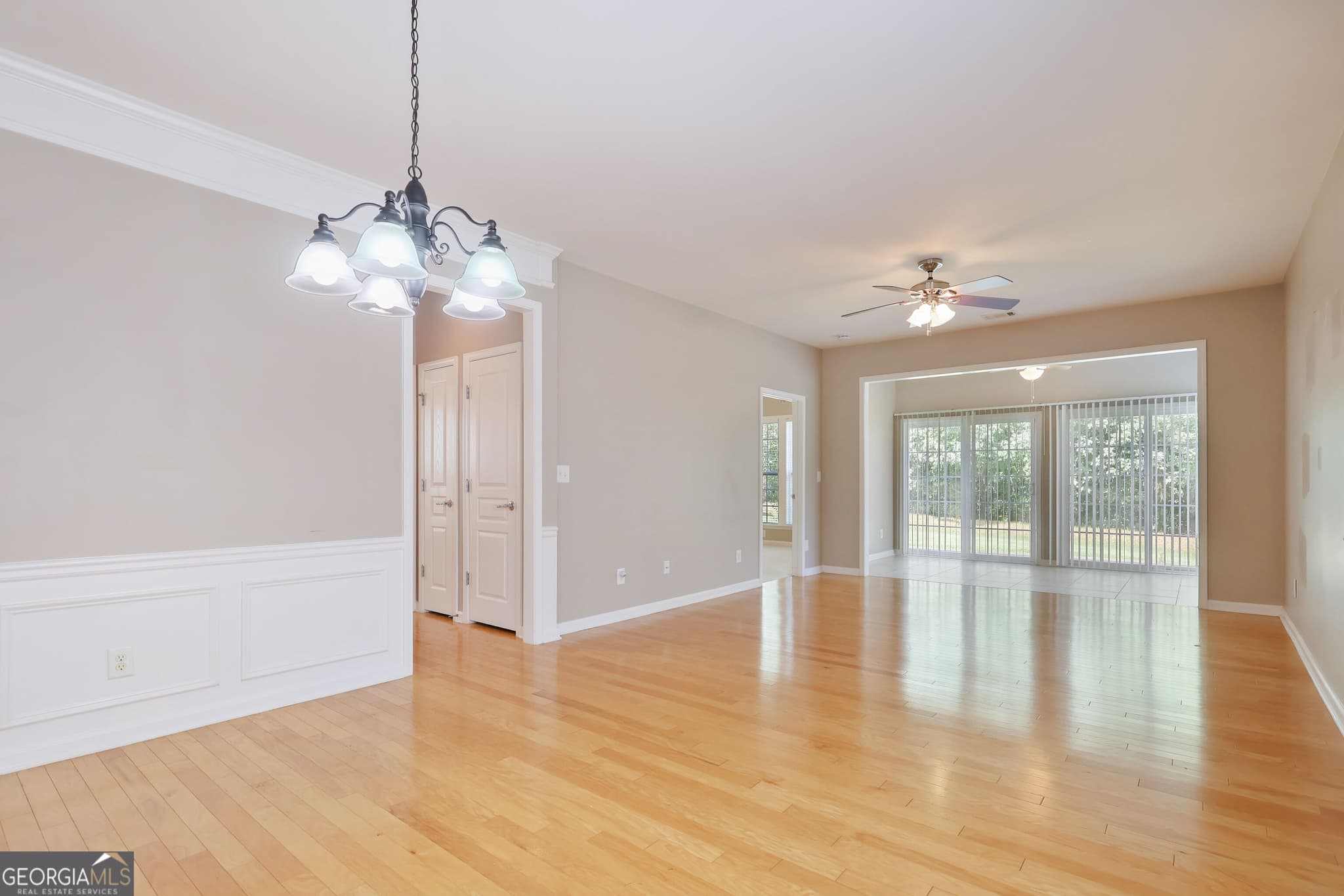 2 bedroom, 2 bathroom, 1,336 sq ft single family residence for sale at 127 Begonia Court, Griffin, GA 30223 — photo 5