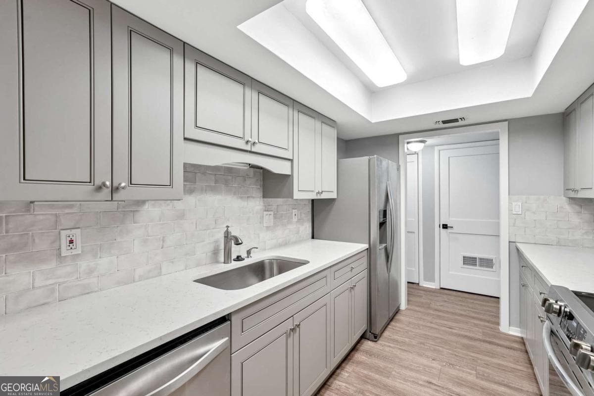 2 bedroom, 2 bathroom, 1,360 sq ft condominium for sale at 3019 Canyon Point Circle, Roswell, GA 30076 — photo 10