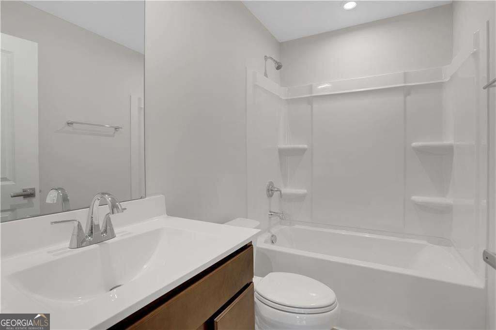 3 bedroom, 2 bathroom single family residence for sale at 111 Brent Boulevard, Calhoun, GA 30701 — photo 8