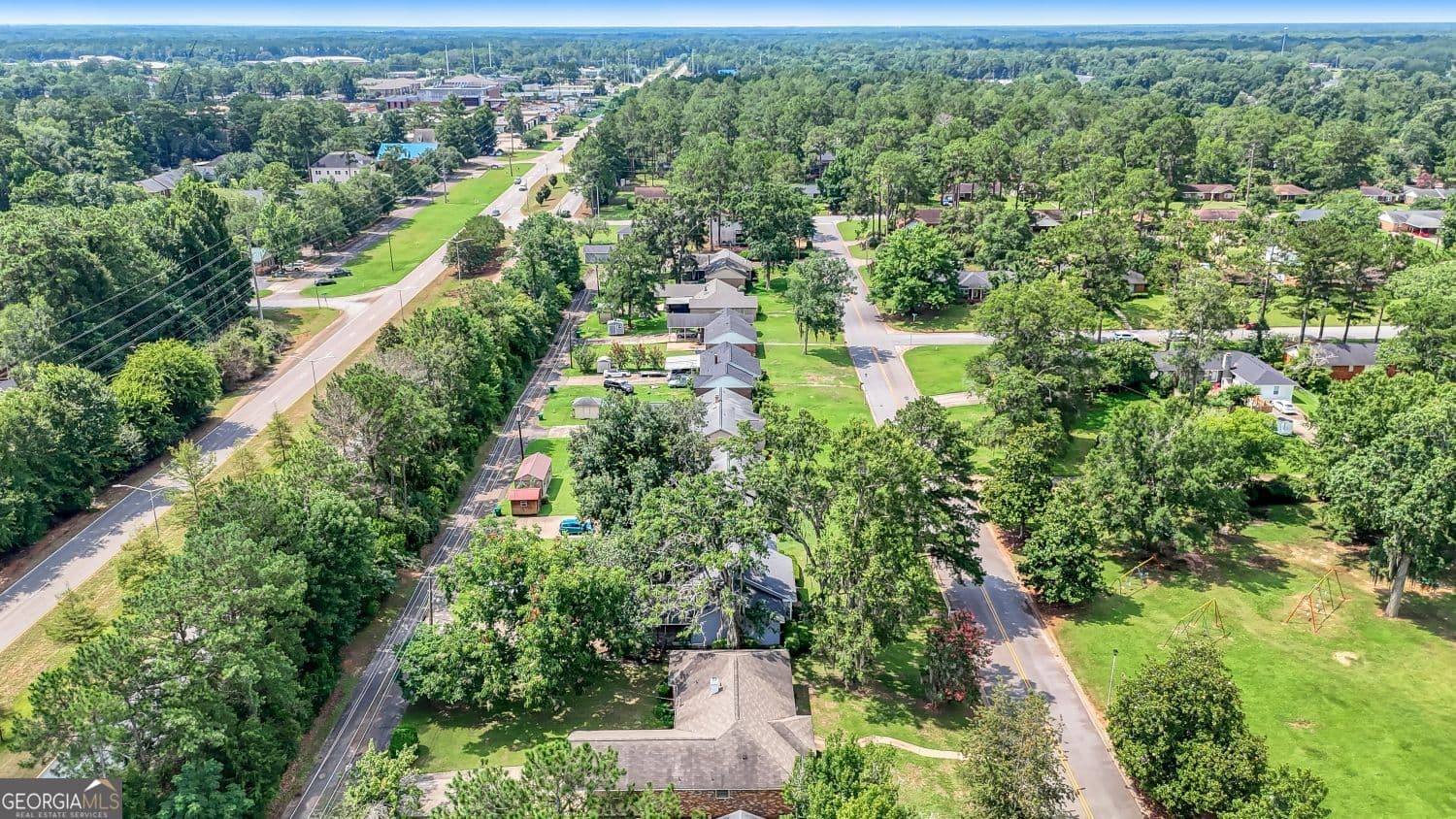 3 bedroom, 2 bathroom, 1,823 sq ft single family residence for sale at 1520 Webb Street, Albany, GA 31721 — photo 7