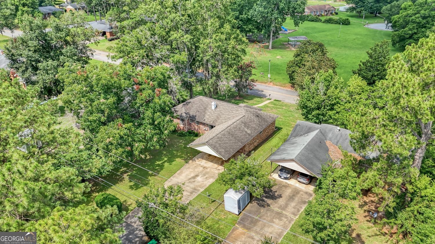3 bedroom, 2 bathroom, 1,823 sq ft single family residence for sale at 1520 Webb Street, Albany, GA 31721 — photo 4