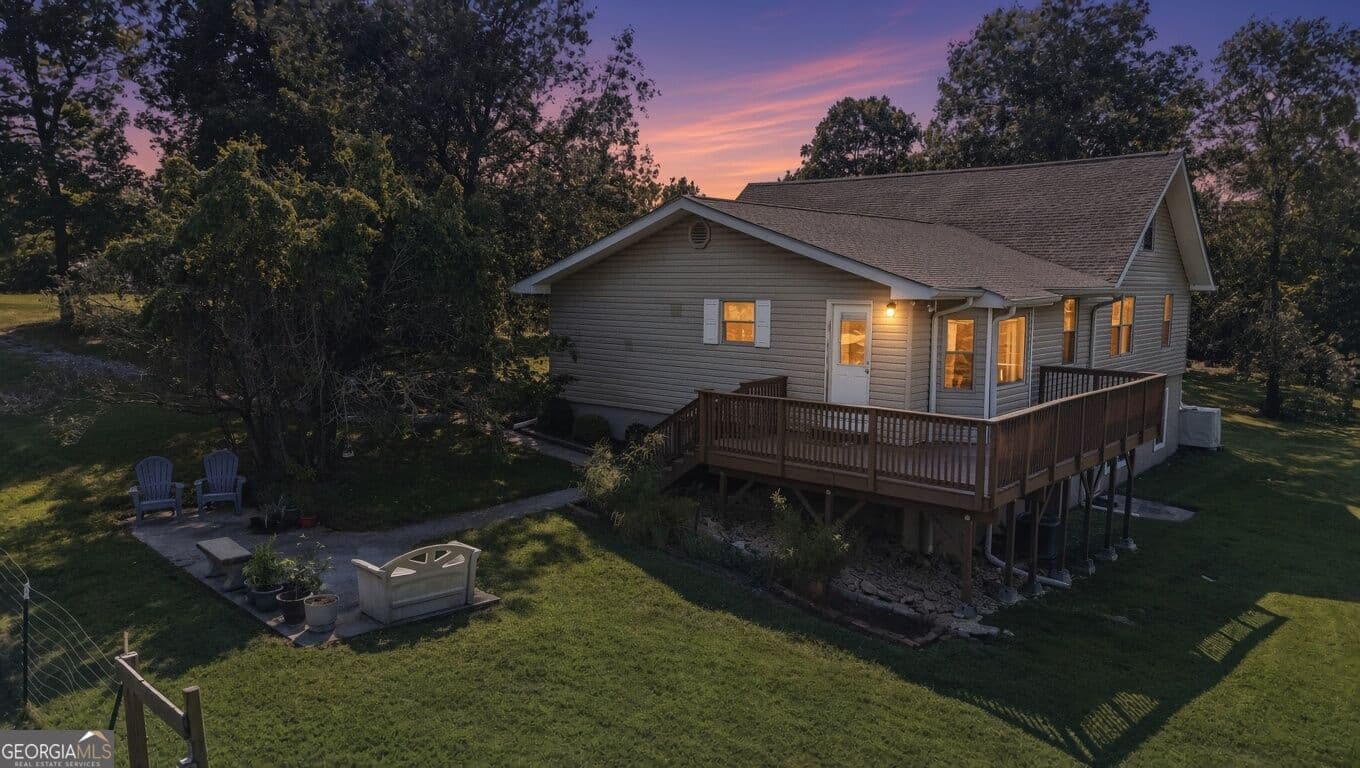 4 bedroom, 2.5 bathroom, 3,780 sq ft single family residence for sale at 5522 W Highway 136, Chickamauga, GA 30707 — photo 4