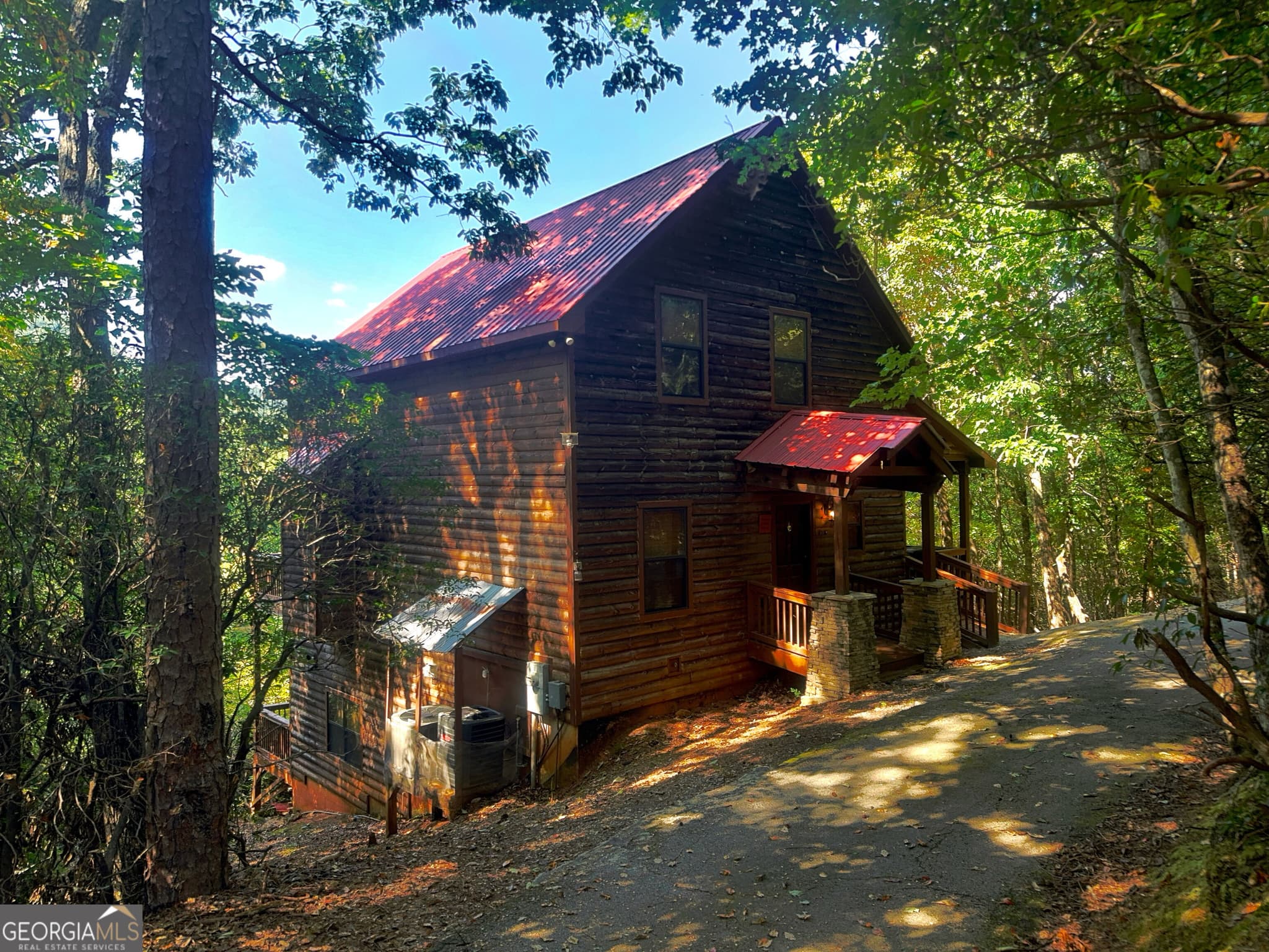 2 bedroom, 3 bathroom, 2,230 sq ft cabin,loft,single family residence for sale at 57 Yellow Rock Road, Cleveland, GA 30528 — photo 2