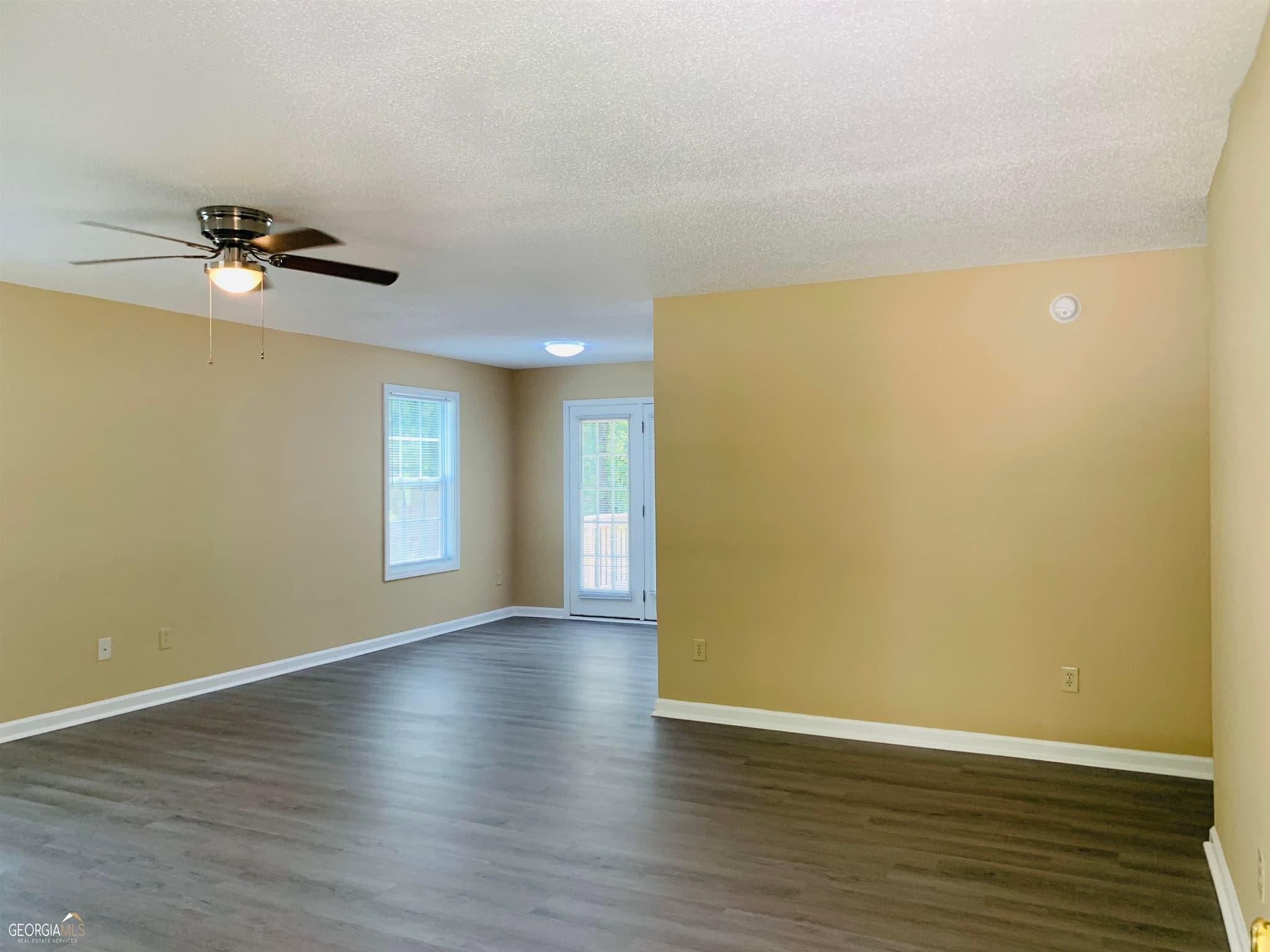 3 bedroom, 2 bathroom, 1,292 sq ft single family residence for rent at 9 Bennett Street, Newnan, GA 30263 for $1,695 a month — photo 3