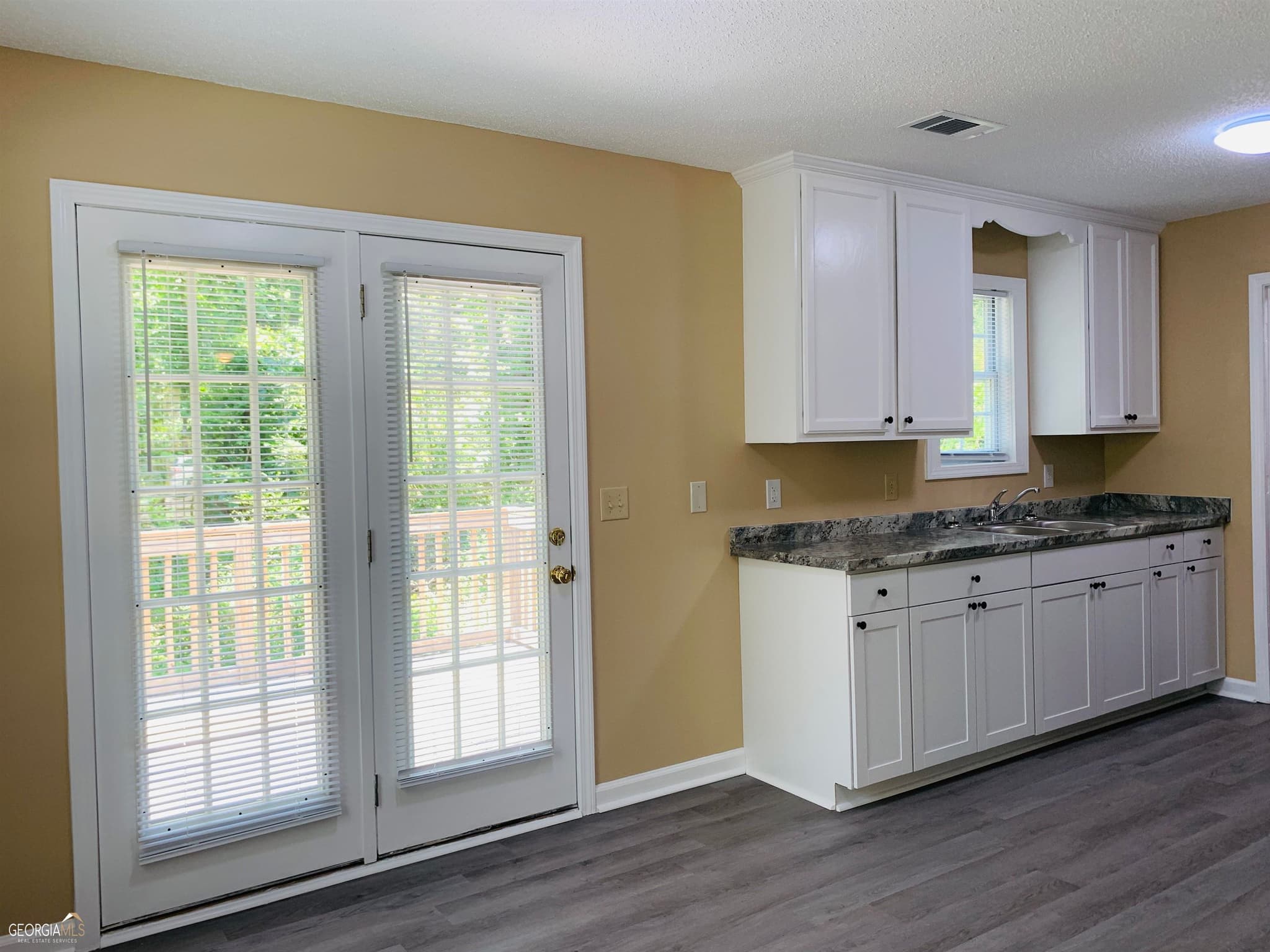 3 bedroom, 2 bathroom, 1,292 sq ft single family residence for rent at 9 Bennett Street, Newnan, GA 30263 for $1,695 a month — photo 9