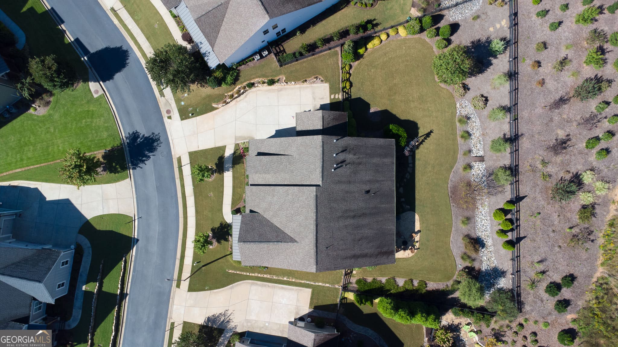 4 bedroom, 3.5 bathroom, 3,375 sq ft single family residence for sale at 123 Waverly Drive, Alpharetta, GA 30004 — photo 7