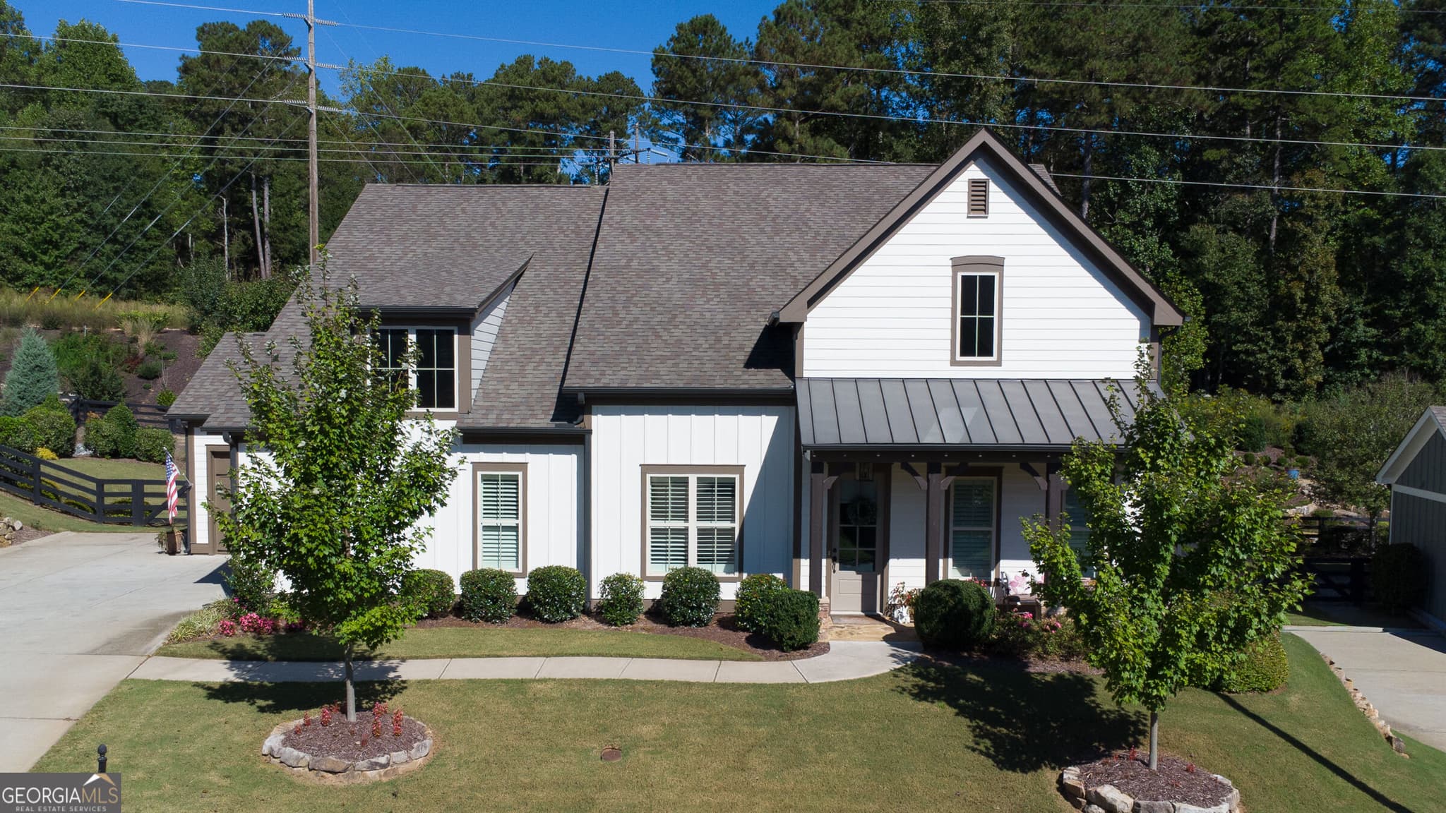 4 bedroom, 3.5 bathroom, 3,375 sq ft single family residence for sale at 123 Waverly Drive, Alpharetta, GA 30004 — photo 3
