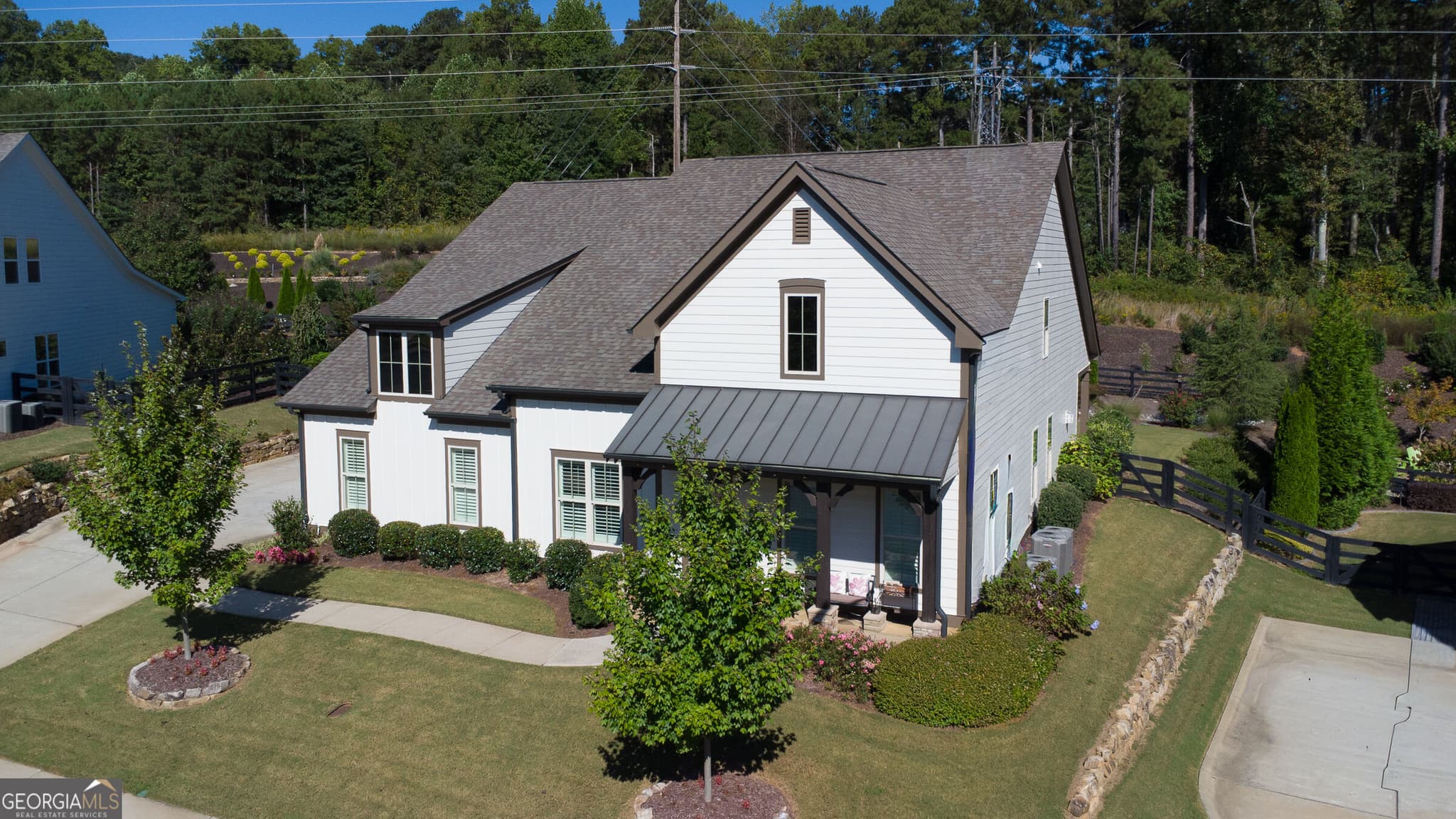 4 bedroom, 3.5 bathroom, 3,375 sq ft single family residence for sale at 123 Waverly Drive, Alpharetta, GA 30004 — photo 4