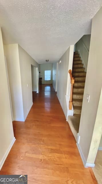 5 bedroom, 3.5 bathroom, 2,986 sq ft single family residence for sale at 530 Shire Lane, Fairburn, GA 30213 — photo 2