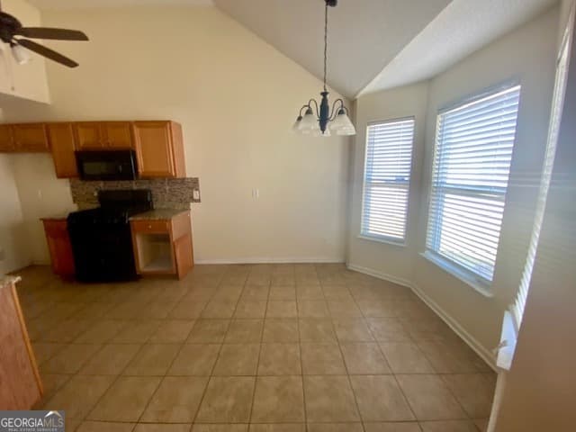 5 bedroom, 3.5 bathroom, 2,986 sq ft single family residence for sale at 530 Shire Lane, Fairburn, GA 30213 — photo 10