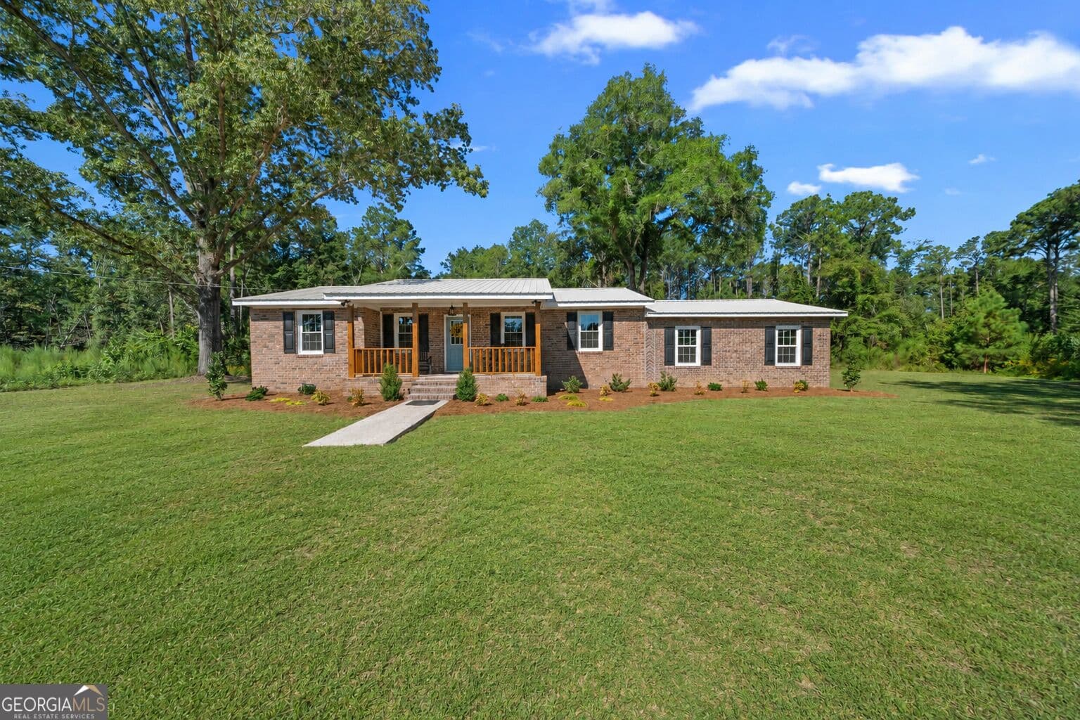 3 bedroom, 2 bathroom, 2,015 sq ft single family residence for sale at 475 Perkins Road, Millen, GA 30442 — photo 2