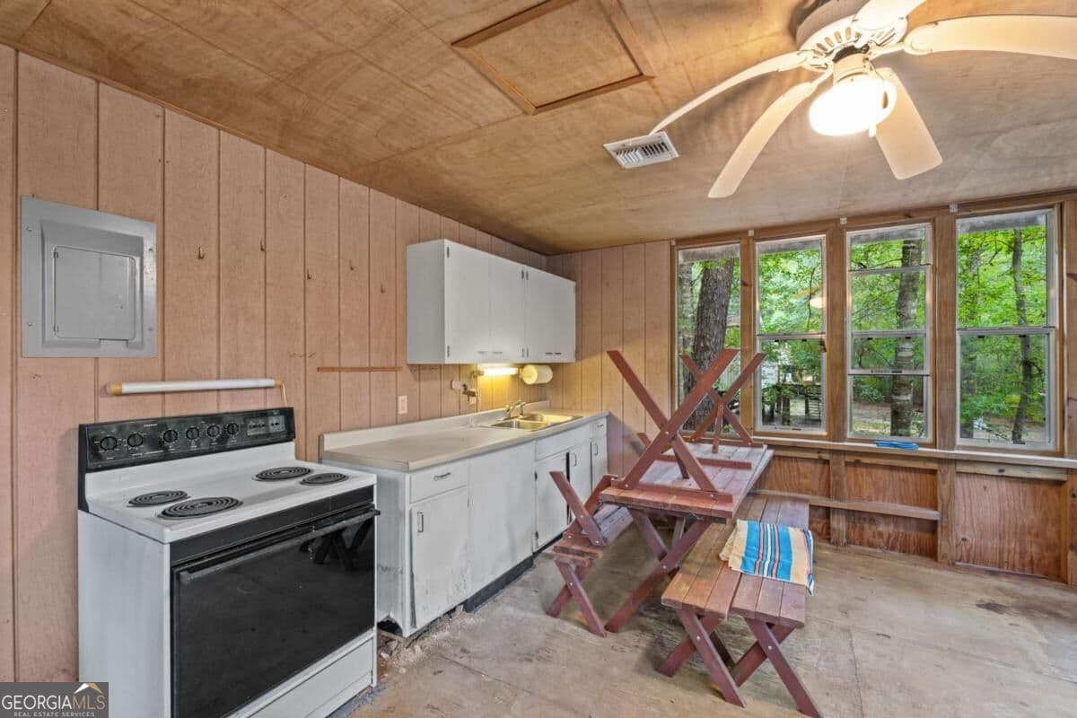 2 bedroom, 2 bathroom single family residence for sale at 628 Riverside Drive, Claxton, GA 30417 — photo 9