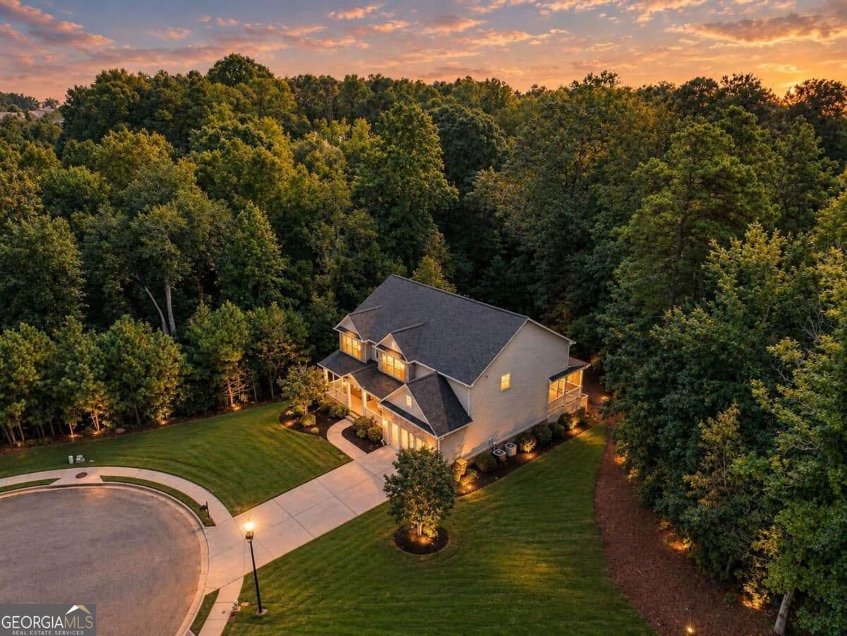 4 bedroom, 3.5 bathroom, 3,257 sq ft single family residence for sale at 3930 Ivy Lawn Court, Buford, GA 30519 — photo 2