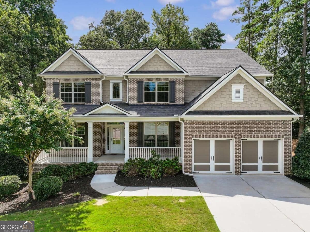 4 bedroom, 3.5 bathroom, 3,257 sq ft single family residence for sale at 3930 Ivy Lawn Court, Buford, GA 30519 — photo 3