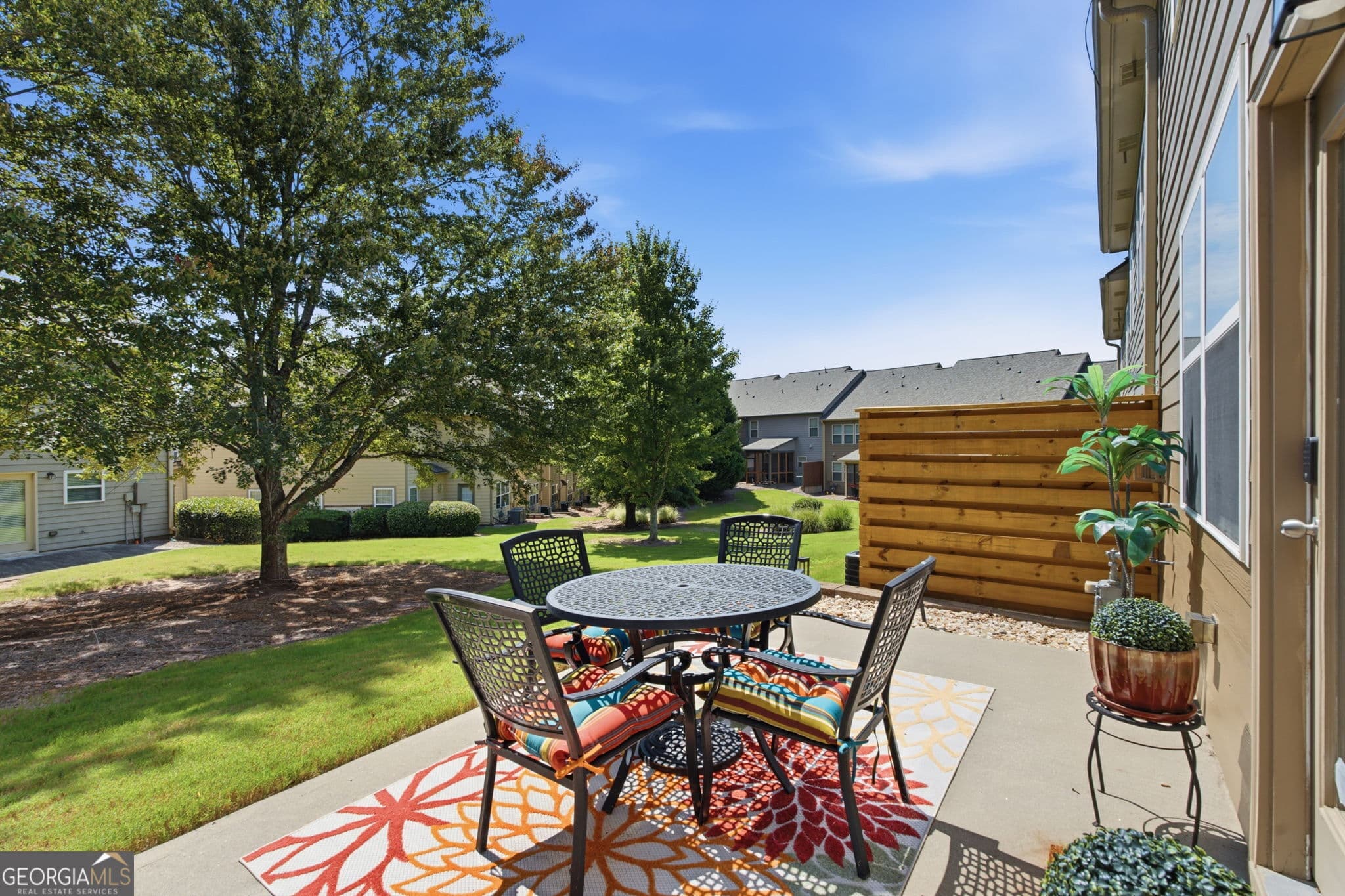 3 bedroom, 2.5 bathroom, 1,684 sq ft townhouse for sale at 5617 Cobblestone Creek Avenue, Mableton, GA 30126 — photo 2