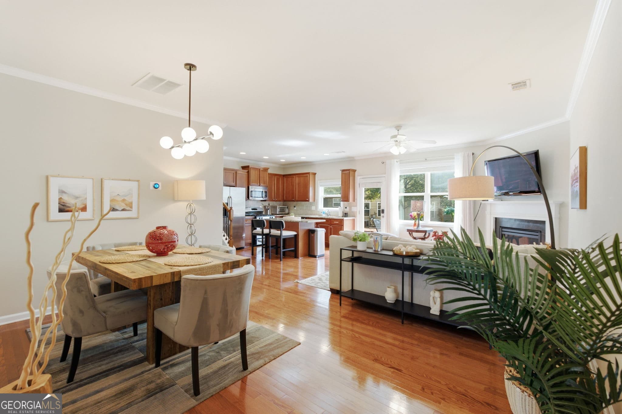 3 bedroom, 2.5 bathroom, 1,684 sq ft townhouse for sale at 5617 Cobblestone Creek Avenue, Mableton, GA 30126 — photo 6