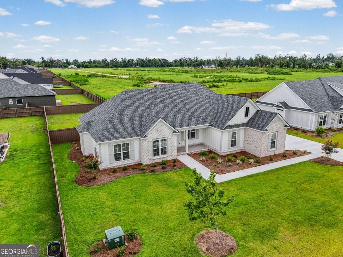 4 bedroom, 2 bathroom, 2,123 sq ft single family residence under contract at 6005 4H Club Road, Lake Park, GA 31636 — photo 3
