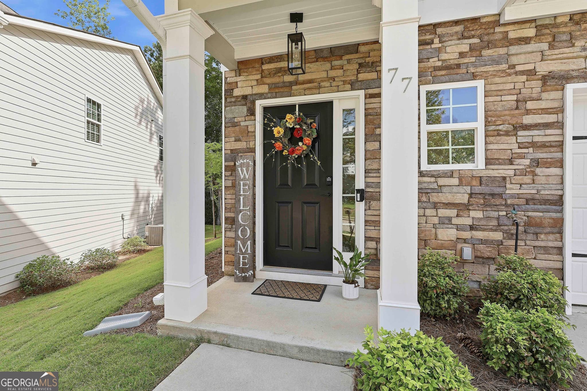 3 bedroom, 2.5 bathroom, 1,880 sq ft townhouse for sale at 77 Portico Place, Newnan, GA 30265 — photo 3