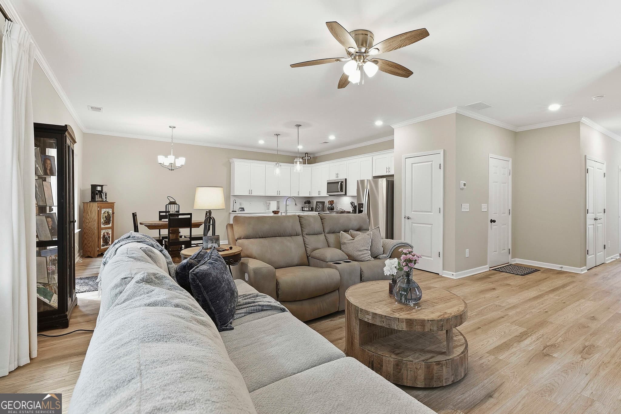3 bedroom, 2.5 bathroom, 1,880 sq ft townhouse for sale at 77 Portico Place, Newnan, GA 30265 — photo 9