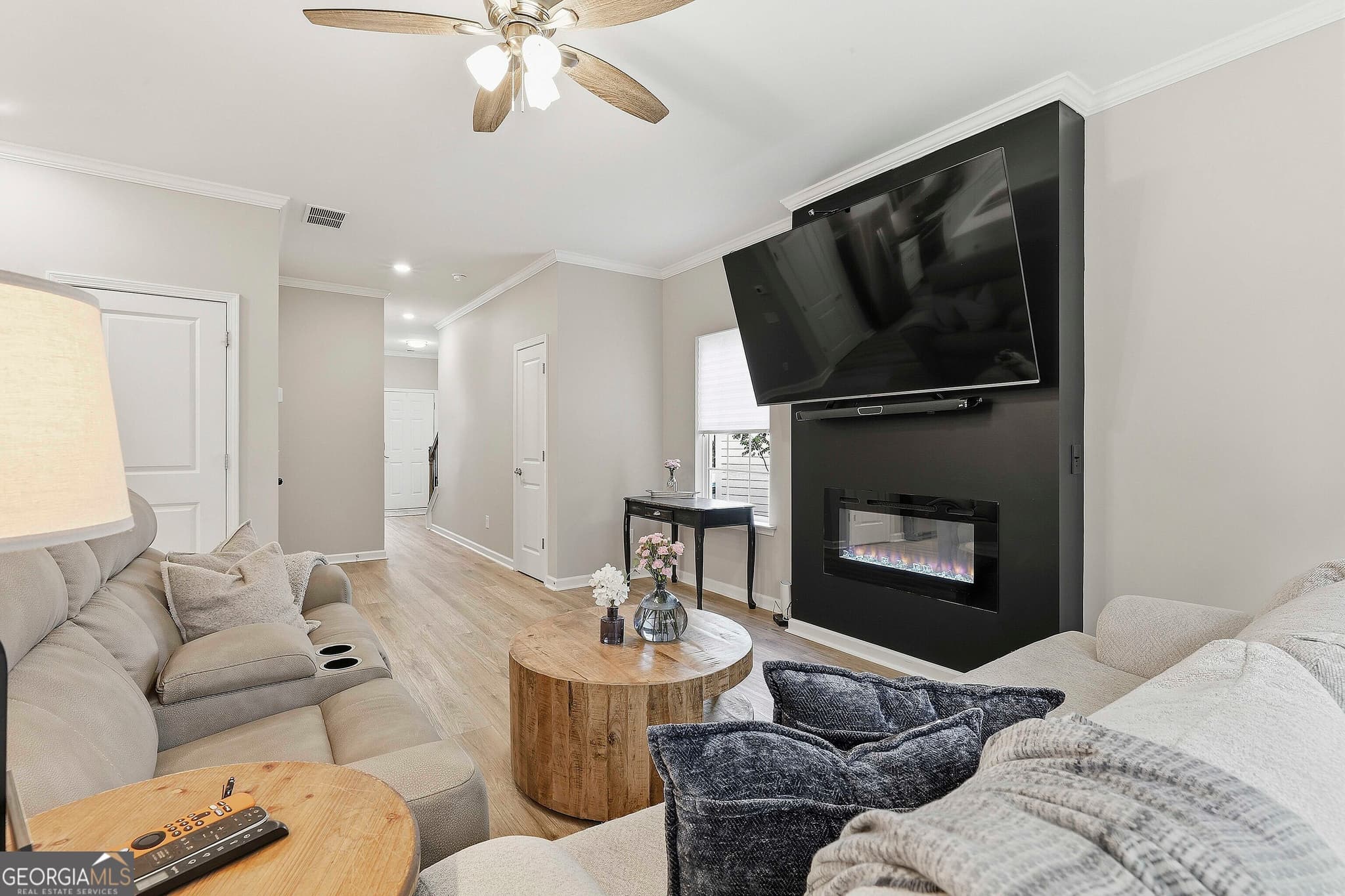 3 bedroom, 2.5 bathroom, 1,880 sq ft townhouse for sale at 77 Portico Place, Newnan, GA 30265 — photo 8