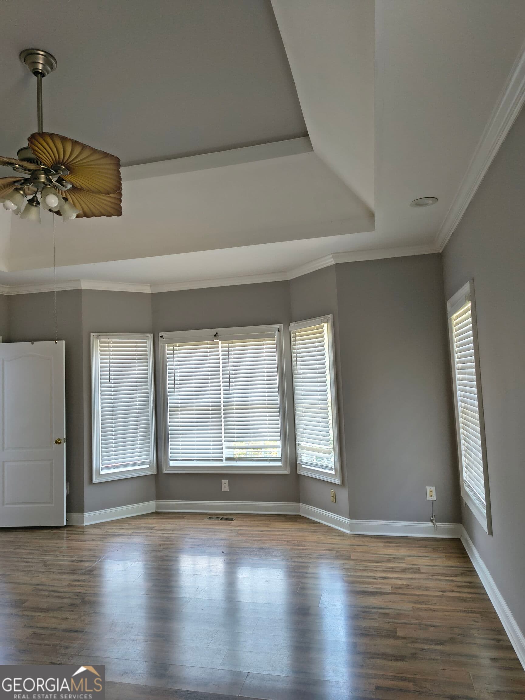 7 bedroom, 5.5 bathroom, 6,213 sq ft single family residence for sale at 2328 E Gwendale Drive, Lizella, GA 31052 — photo 6