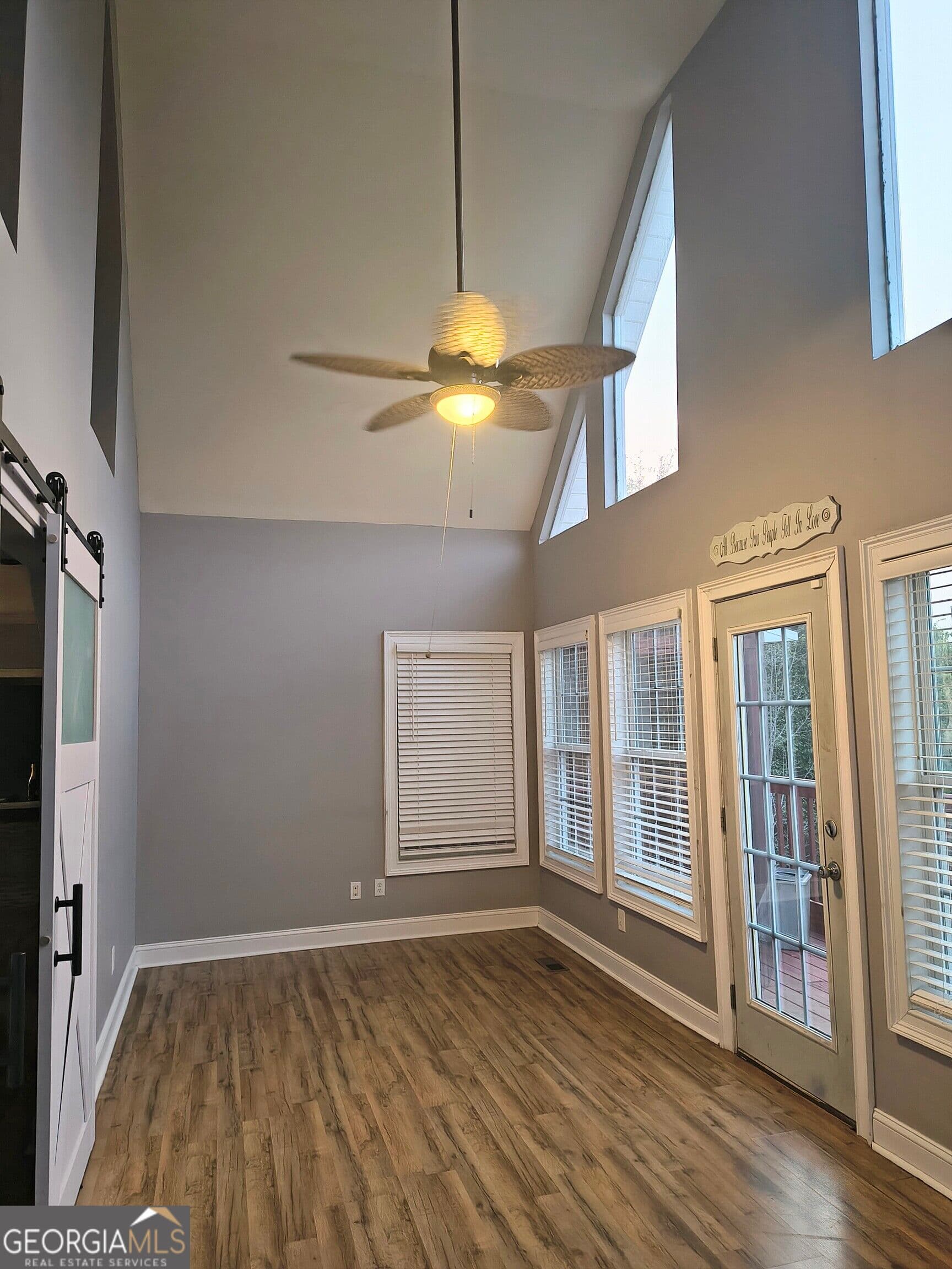 7 bedroom, 5.5 bathroom, 6,213 sq ft single family residence for sale at 2328 E Gwendale Drive, Lizella, GA 31052 — photo 10