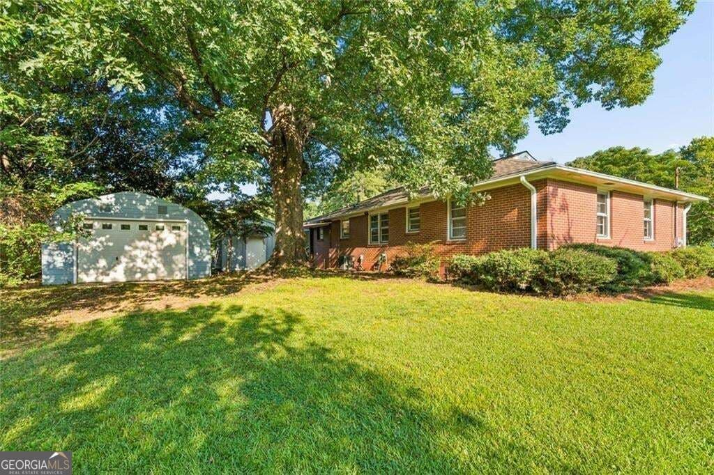 3 bedroom, 1 bathroom, 1,176 sq ft single family residence for sale at 640 Kennesaw Drive, Smyrna, GA 30080 — photo 9