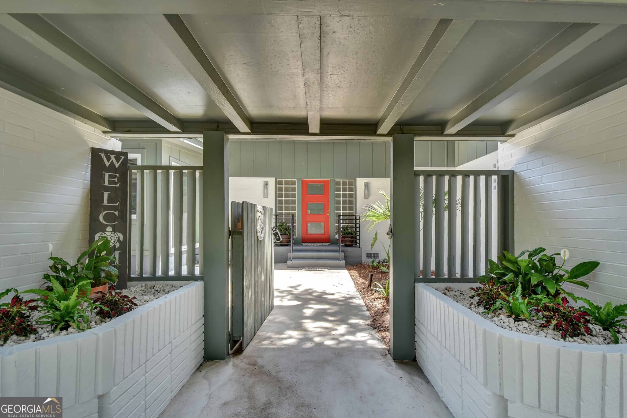 4 bedroom, 3 bathroom, 2,477 sq ft single family residence for sale at 101 Druid Oaks Lane, St. Simons, GA 31522 — photo 3