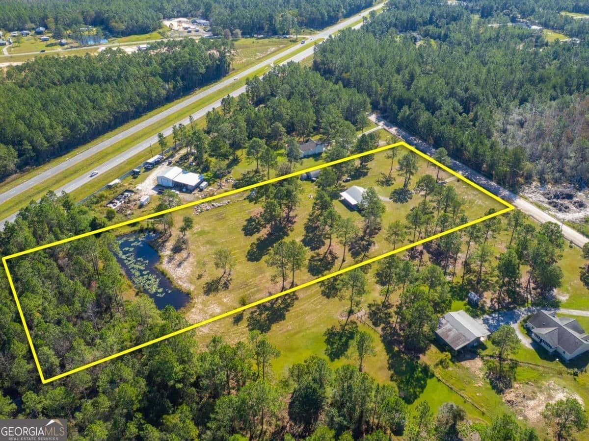 3 bedroom, 2 bathroom, 1,830 sq ft single family residence for sale at 1430 Will Cox Road, Waycross, GA 31503 — photo 2