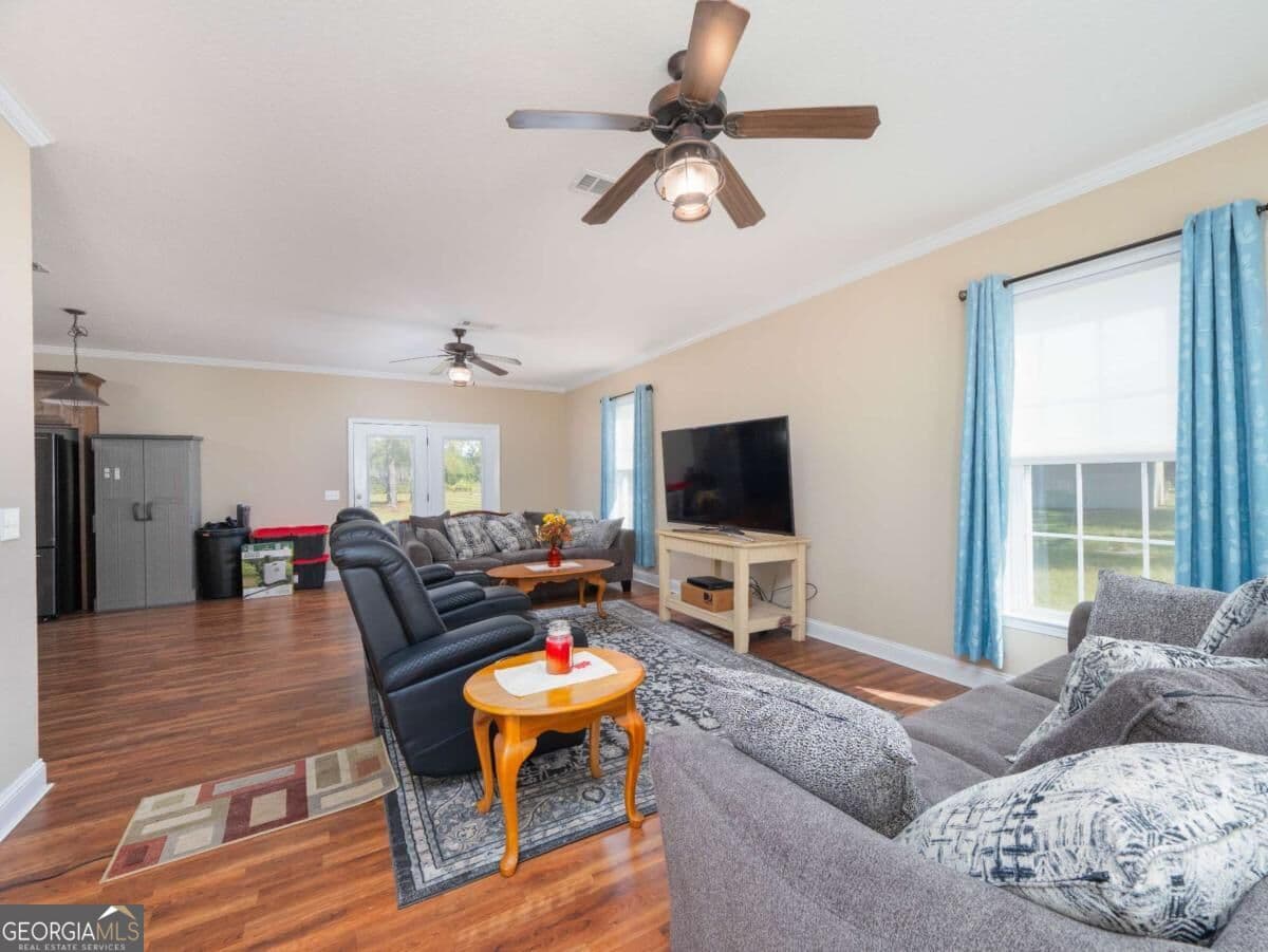 3 bedroom, 2 bathroom, 1,830 sq ft single family residence for sale at 1430 Will Cox Road, Waycross, GA 31503 — photo 6