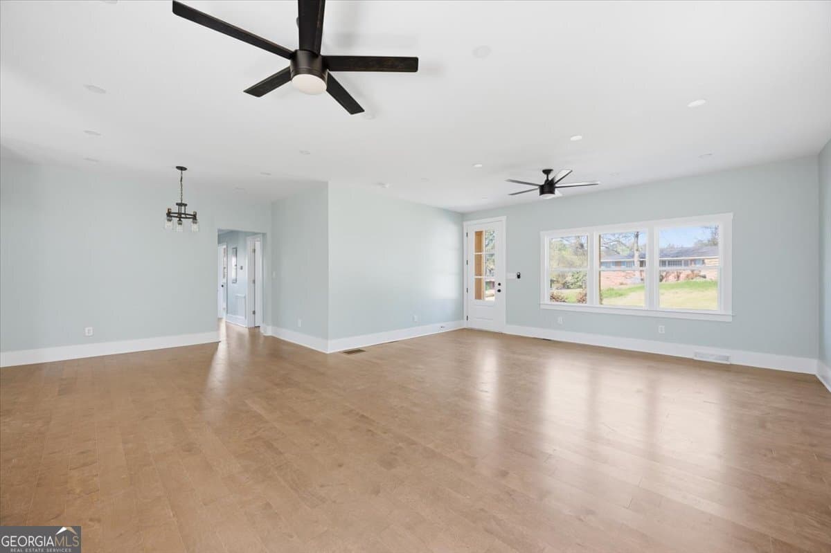 3 bedroom, 2 bathroom, 1,520 sq ft single family residence for sale at 2371 Kensington Road, Macon, GA 31211 — photo 7