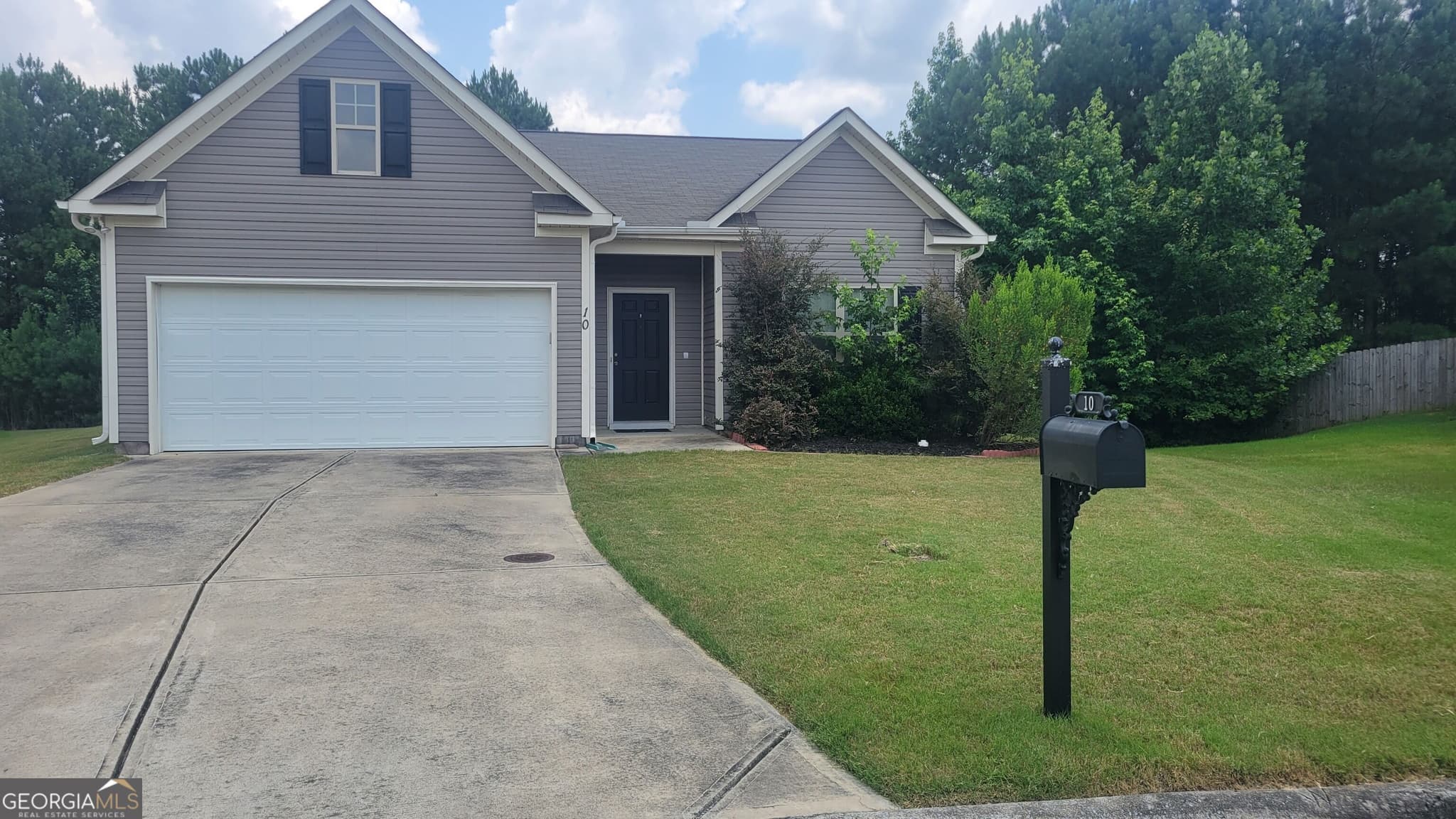 3 bedroom, 5 bathroom single family residence for rent at 10 Bayberry Circle, Rome, GA 30165 for $1,900 a month