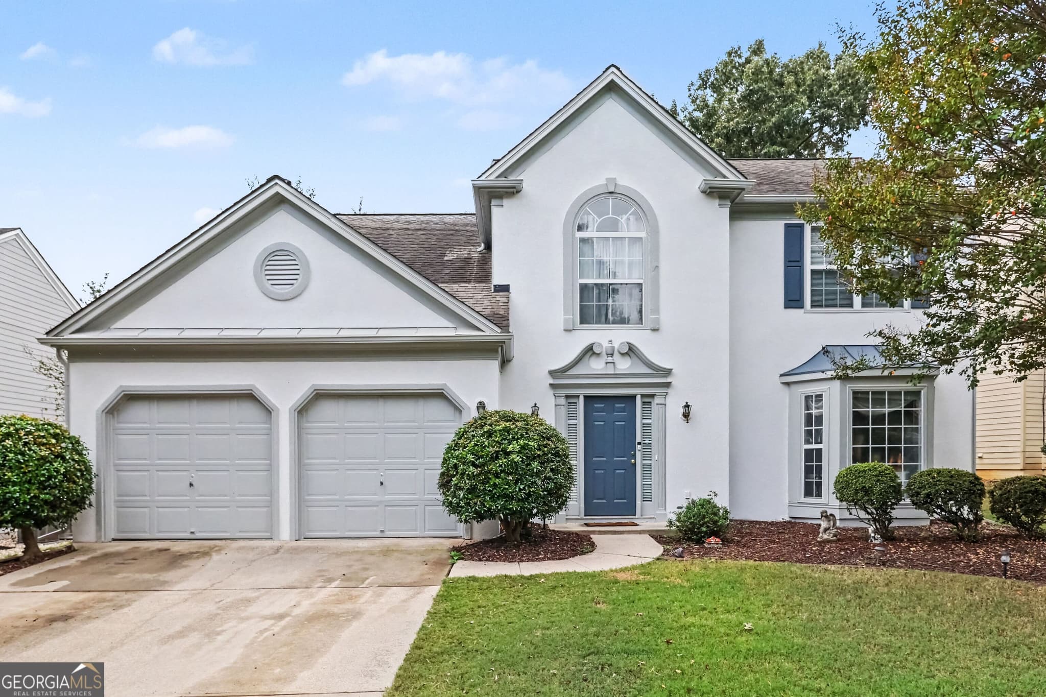 4 bedroom, 2.5 bathroom, 2,378 sq ft single family residence for sale at 5905 Haterleigh Drive, Johns Creek, GA 30005 — photo 2