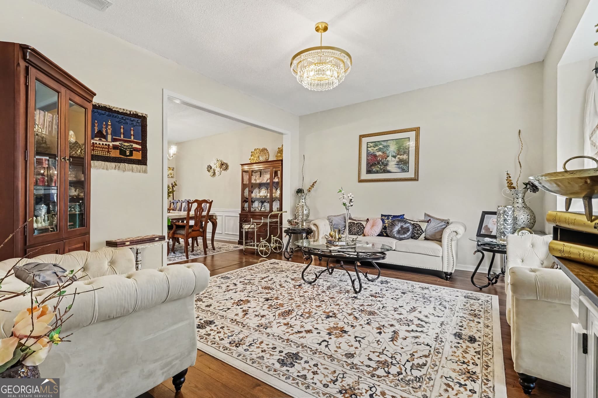 4 bedroom, 2.5 bathroom, 2,378 sq ft single family residence for sale at 5905 Haterleigh Drive, Johns Creek, GA 30005 — photo 7