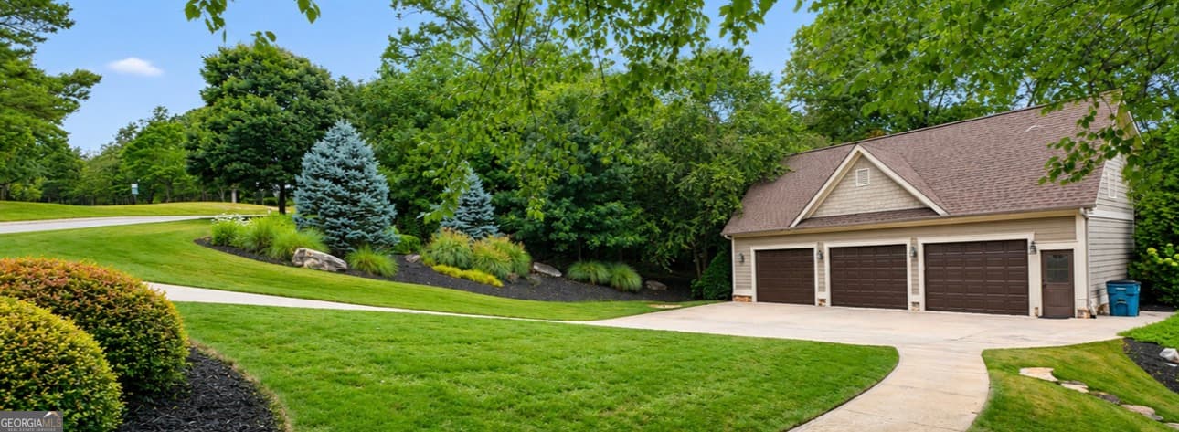 4 bedroom, 4.5 bathroom, 3,882 sq ft single family residence for sale at 63 Timber Ridge Drive, Toccoa, GA 30577 — photo 3